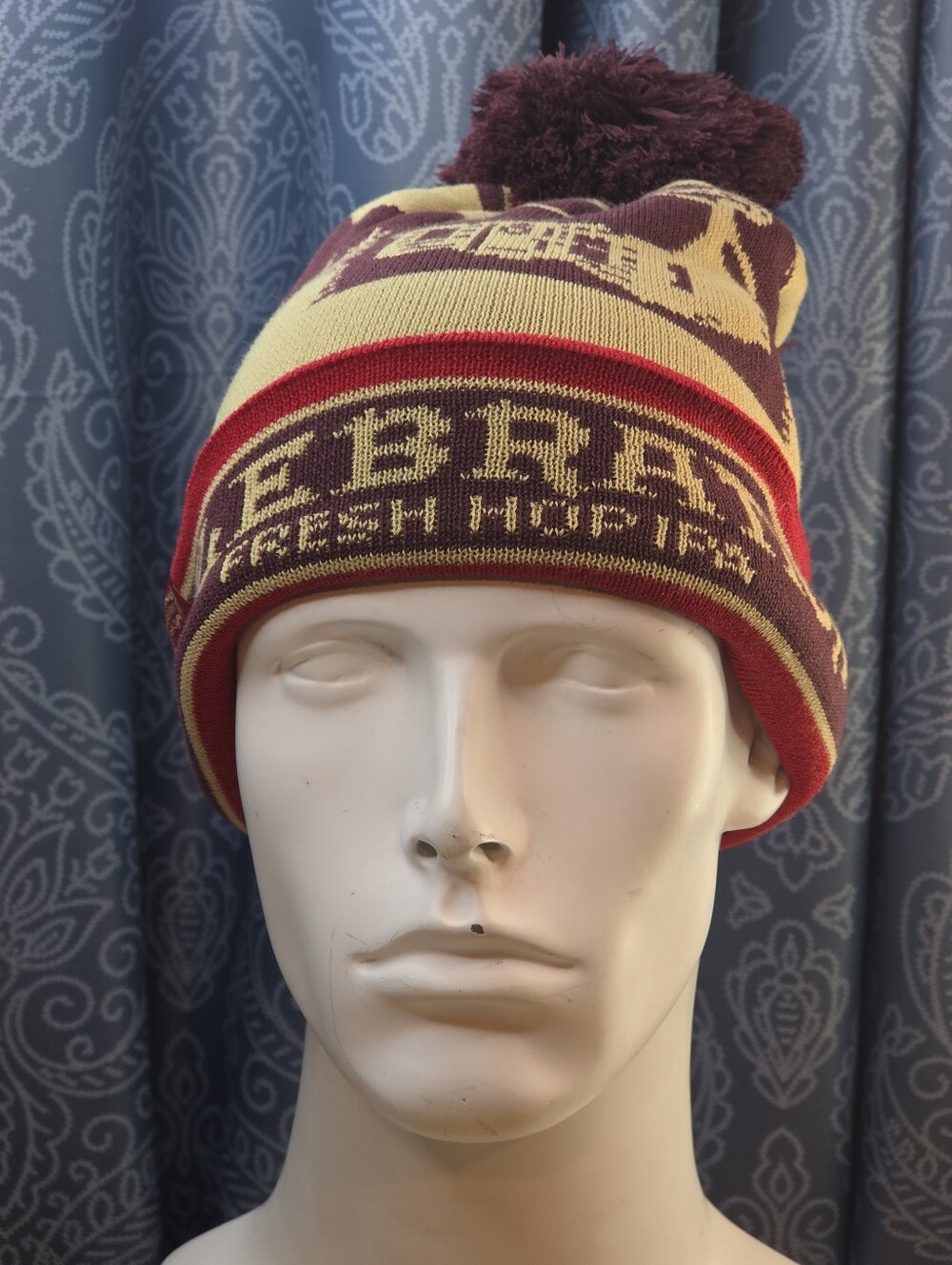 NWT Sierra Nevada Celebration Fresh Hop IPA Pom Beanie Hat Locale Knit ***Read**